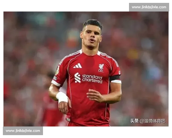 前曼联铁卫力荐双星:姆贝莫锋线利刃 + 库尼亚中场新核