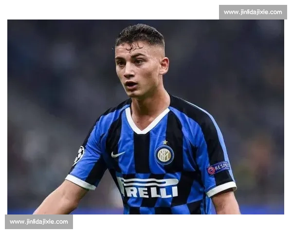 贝伦布鲁赫盛赞卡博尼与埃斯波西托：机会把握为年轻球员树立榜样