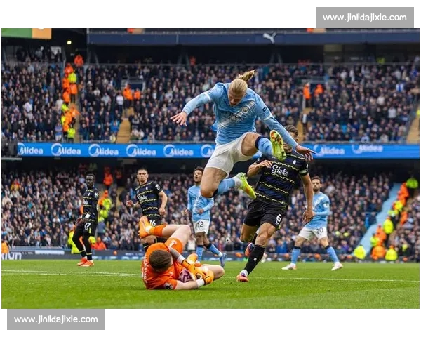 埃弗顿抢滩沃克争夺战 莫耶斯瞄准曼城老将补强防线