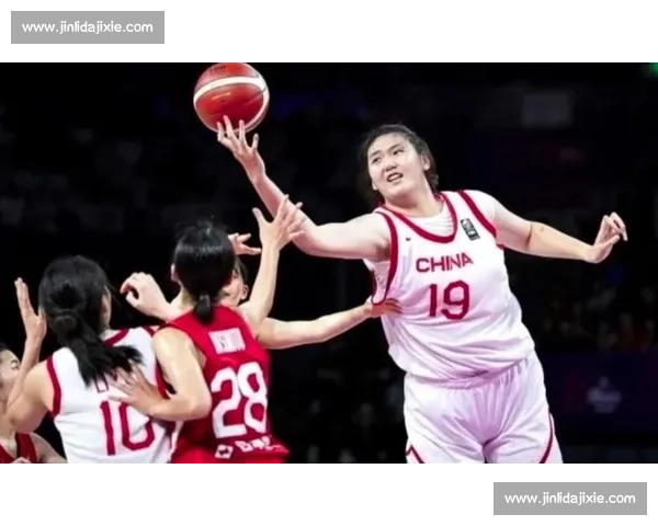 央 5 直播中国女篮海口迎战澳大利亚：张子宇内线强攻，宫鲁鸣战术大考！